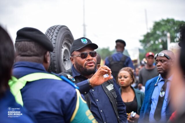 Daniel Bumba gouverneur de la ville province de kinshasa sur terrain