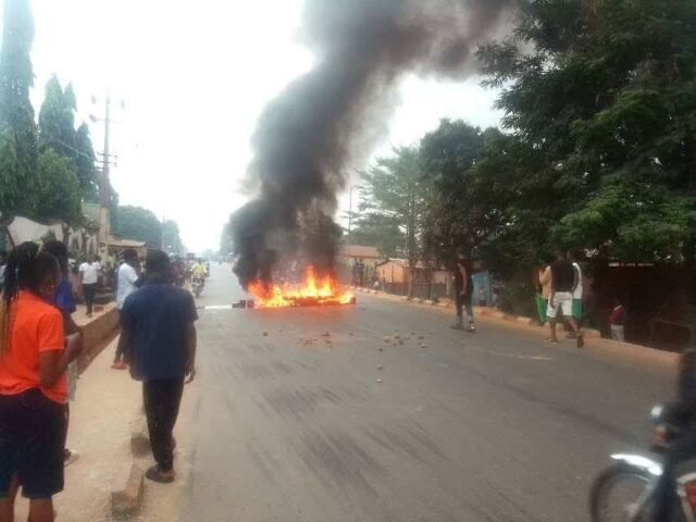 Manifestation contre l'ecces de vitesse à Mbujimayi