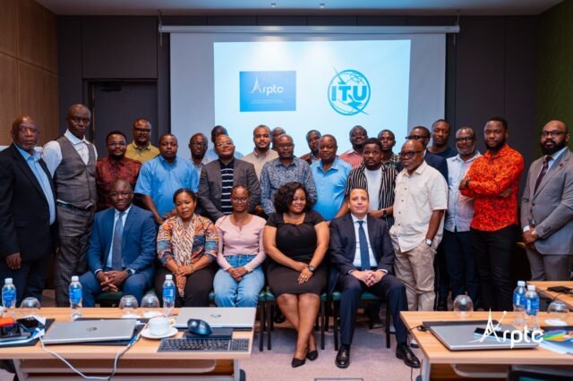 ARPTC ET UIT Photo de famille